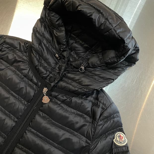 몽클레어 Rouyer 경량 패딩 