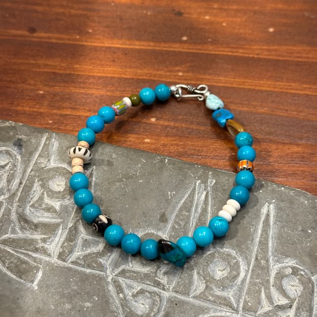 Musta Turquoise & Artisan Bead Bracelet