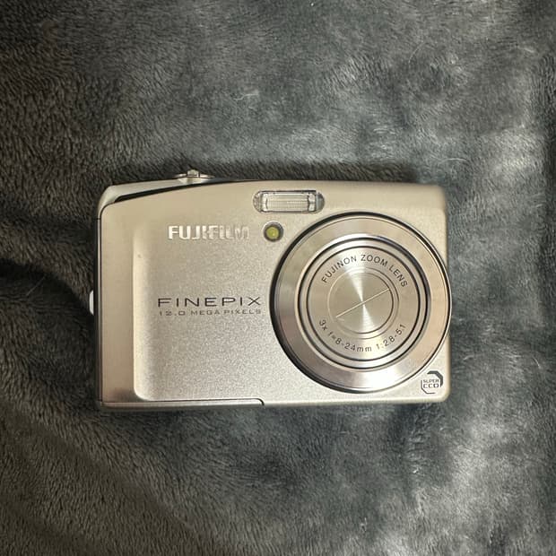 후지필름 파인픽스 f50fd 디지털카메라 디카