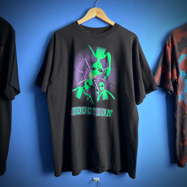 (XL) 90s Fashion Victim 빈티지 에일리언 티셔츠