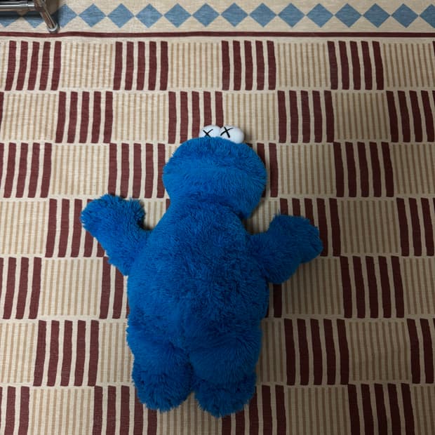 KAWS 카우스 세서미 쿠키몬스터 인형 블루