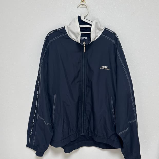 르까프 바람막이