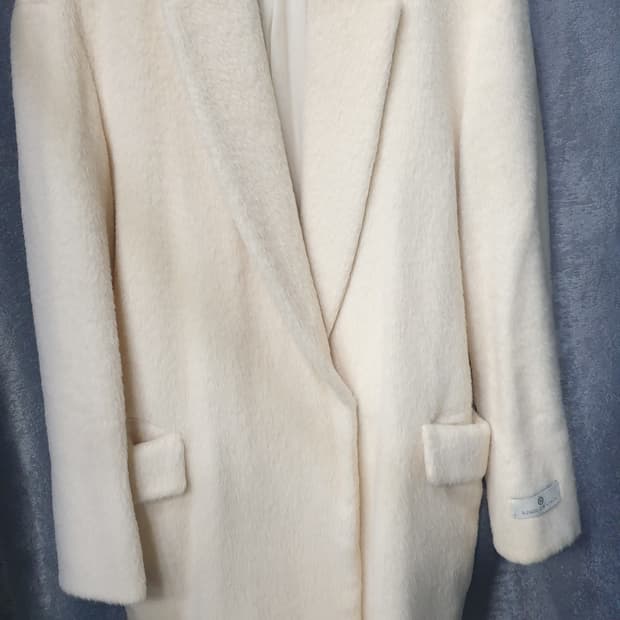 DEWL 아이보리 알파카 코트 M