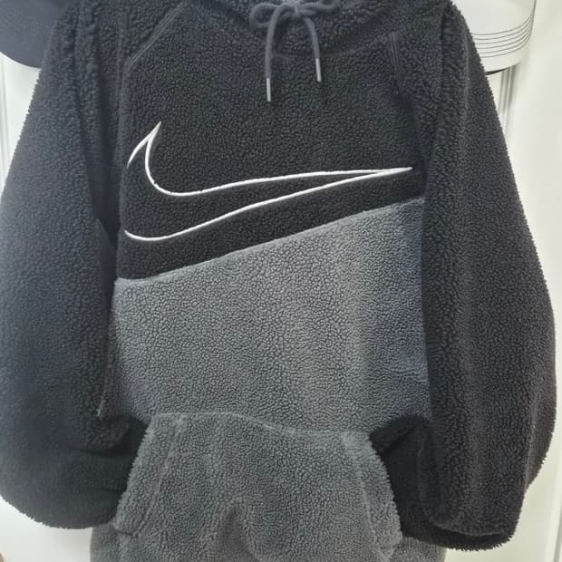 나이키 스우시 뽀글이 후드티