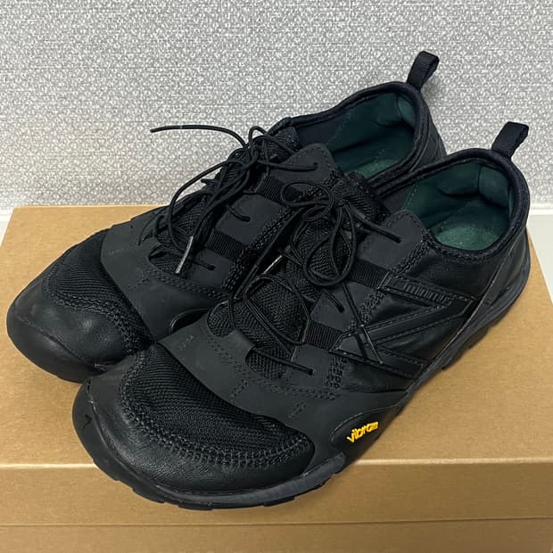 뉴발란스 이세이미야케 265