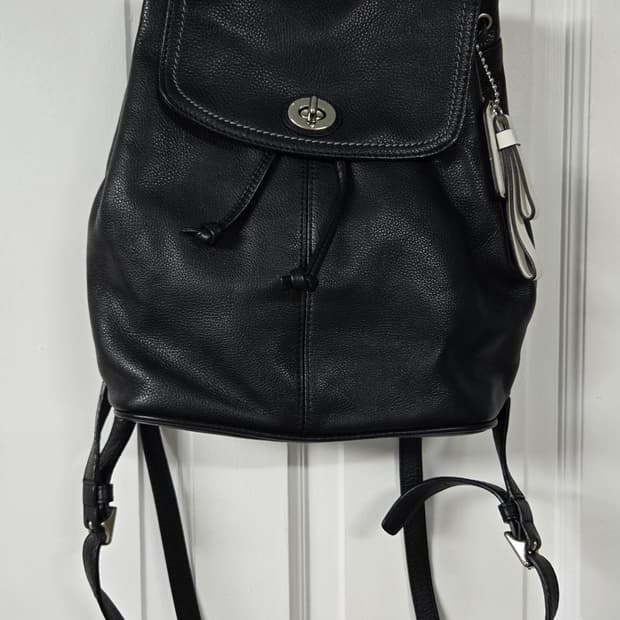 COACH 코치 레더백팩