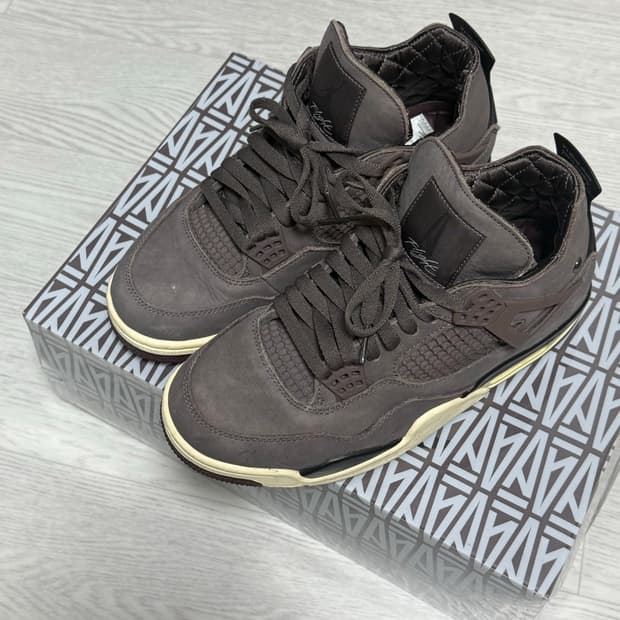 조던4 아 마 마니에르 레트로 바이올렛 250