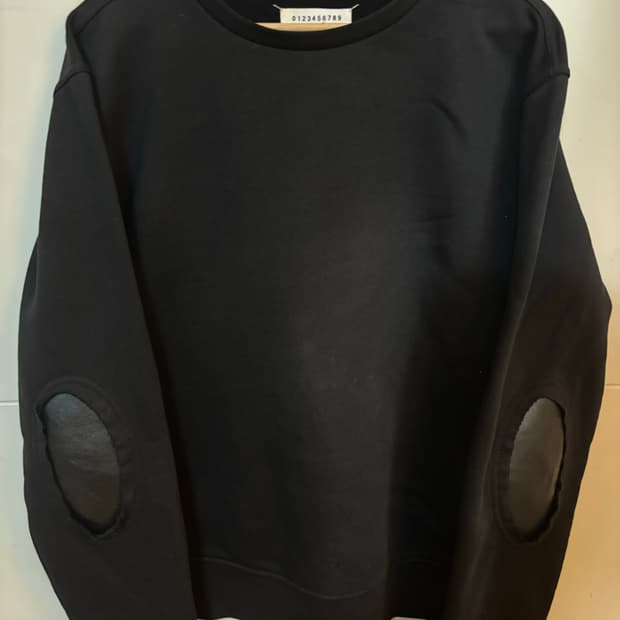 메종마르지엘라 엘보우레더패치 맨투맨