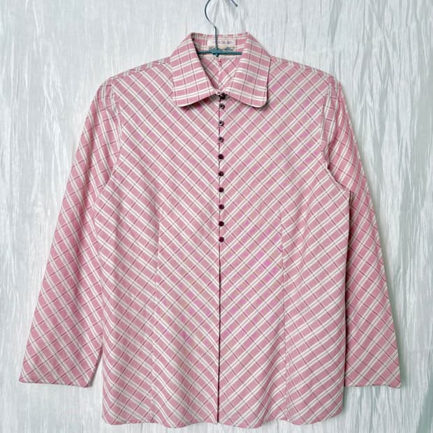 🎀 Rose Check Button Blouse