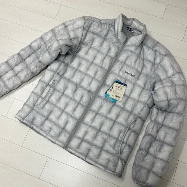 몽벨 플라즈마 1000 다운 자켓 XL 얼룩 살짝 있는 텍 까지 모두 있
