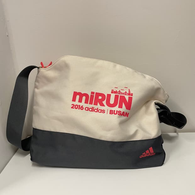 아이다스 마이런 크로스백