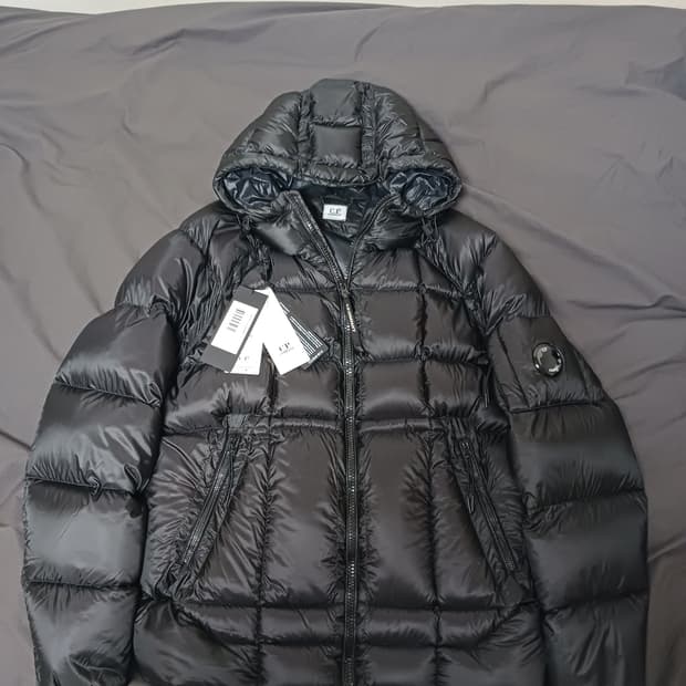 새상품급 정품 dd쉘 패딩 블랙 50사이즈