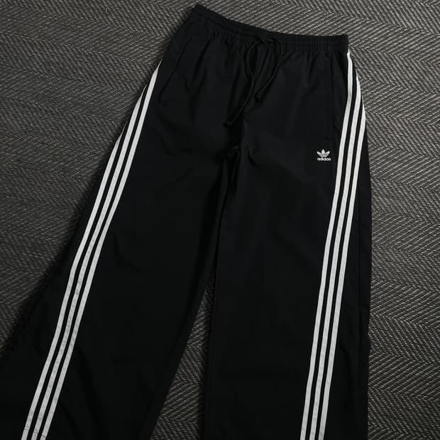 아디다스 신형 와이드 우븐 트랙 팬츠 블랙y 4176
