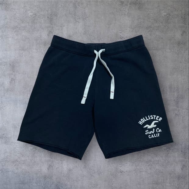 홀리스터 y2k 로고 네이비 하프 팬츠