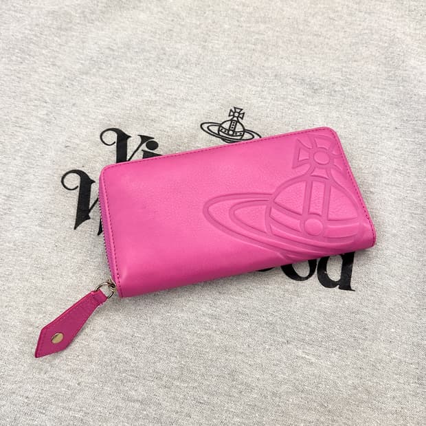 비비안웨스트우드 핑크 가죽 장지갑