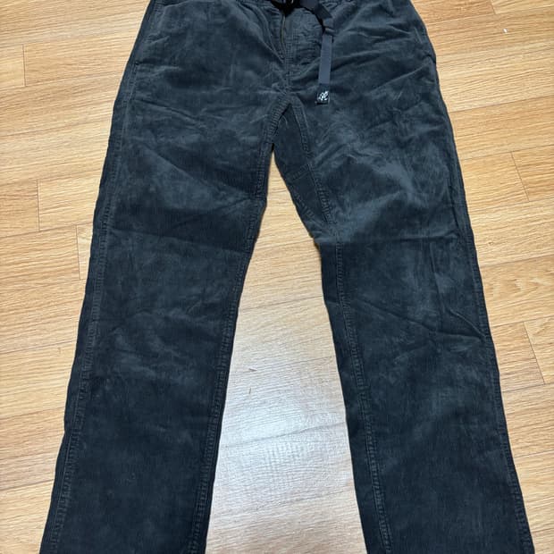 그라미치 블랙 코듀로이 팬츠