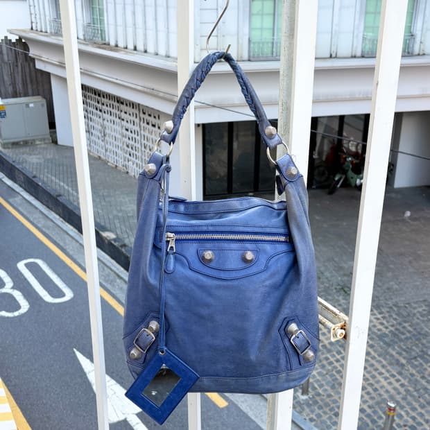 발렌시아가 코발트블루 클래식 데이백