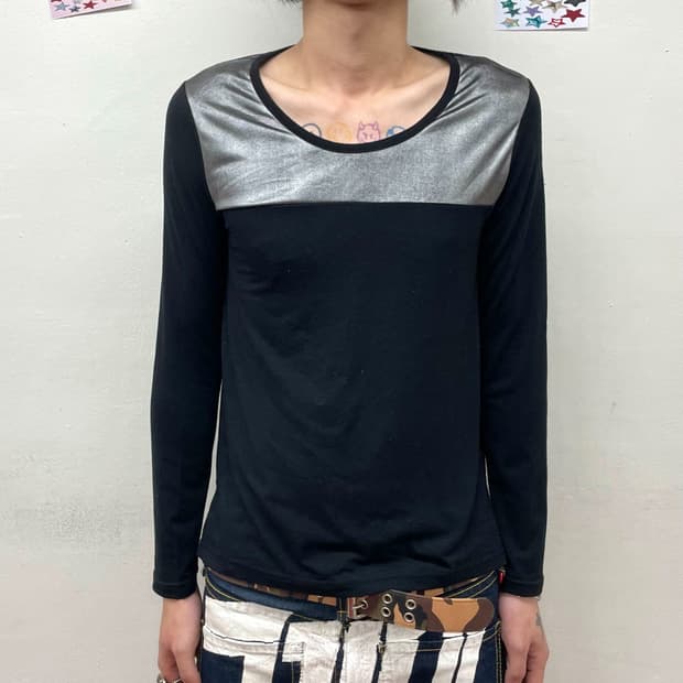 Glossy silver black long sleeve 