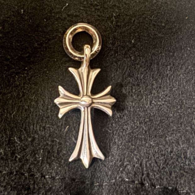 크롬하츠 타이니 크로스 펜던트