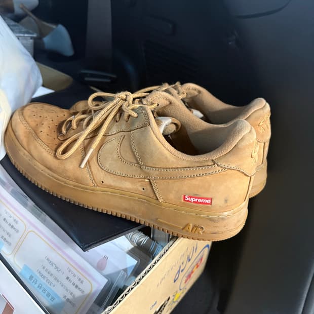 나이키 에어포스 x 슈프림 270
