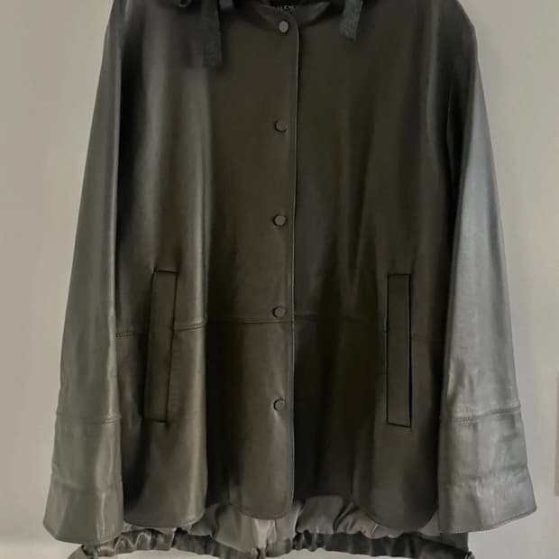 발렌시아 리얼 레더 코트