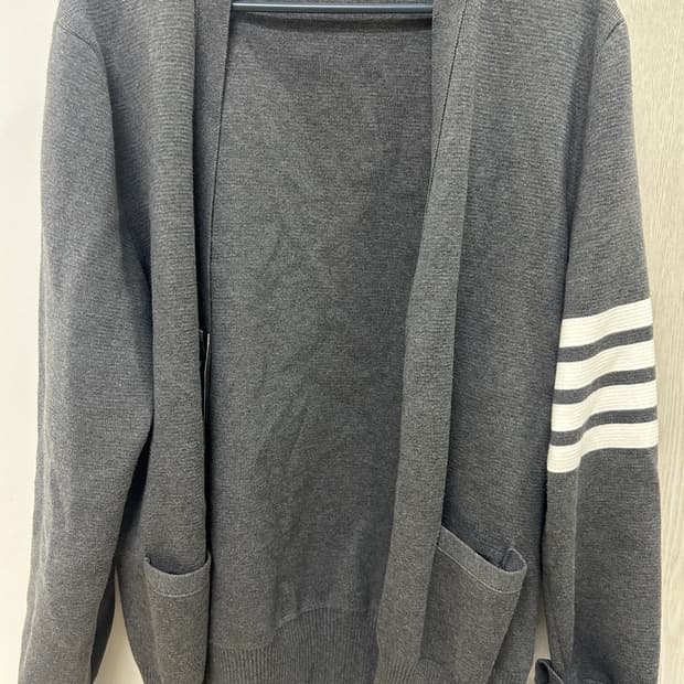 톰브라운 밀라노스티치 가디건 3사이즈 판매합니다