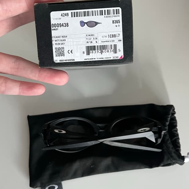 오클리 아이자켓 리덕스 블랙