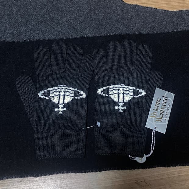 비비안웨스트우드 장갑 새상품 