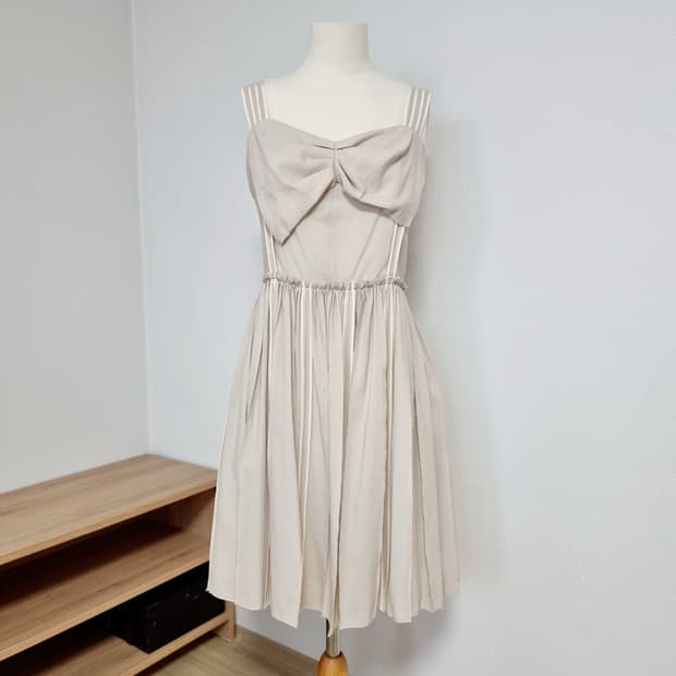 질스튜어트 슬리브리스 원피스 (55/M) 택O 새상품/ 정가 59만8천원