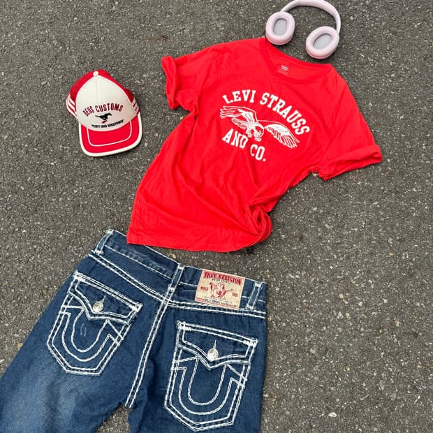 Levi's T-shirt