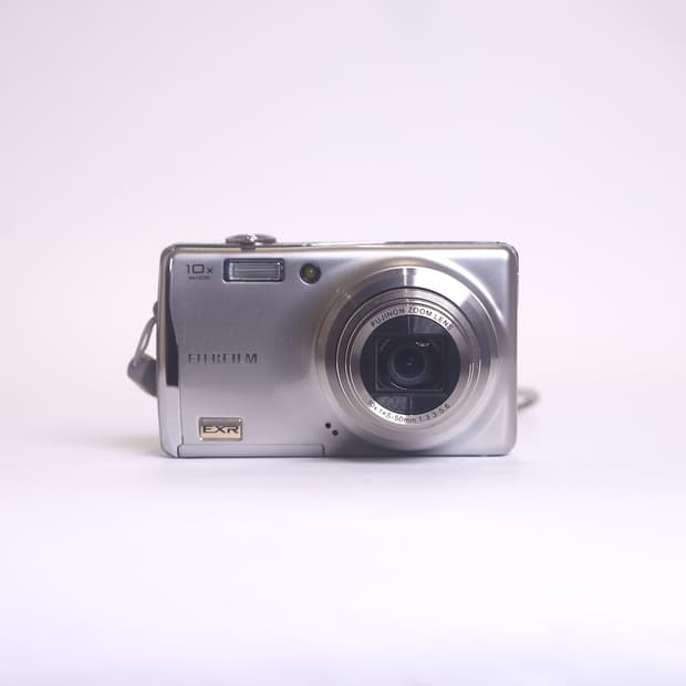 후지필름 파인픽스 F70 EXR