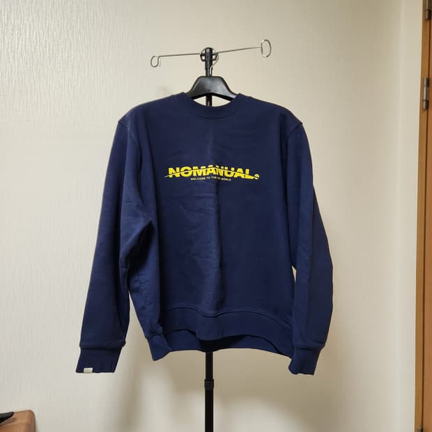 NOMANUAL 네이비 맨투맨 L