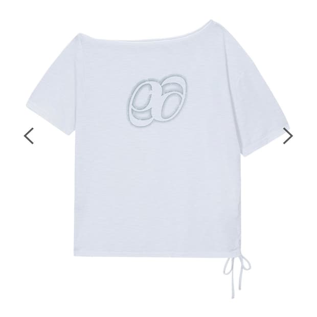 애즈온 KIKI BOXY SHIRRING TEE / WHITE
