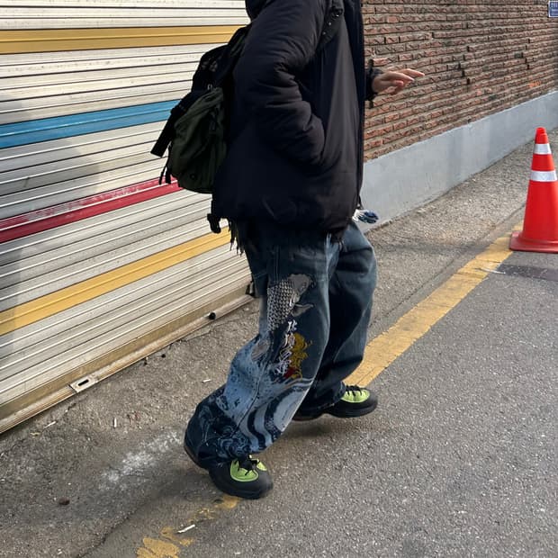 도그타운 오리엔탈 코이 잉어 자수 데님팬츠