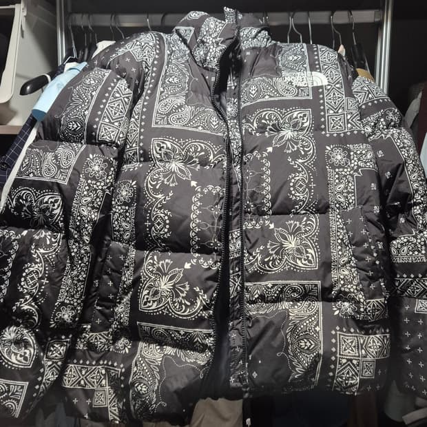 L사이즈 노스페이스 노벨티 로프티 다운 자켓 리얼 블랙 NJ1DM76A