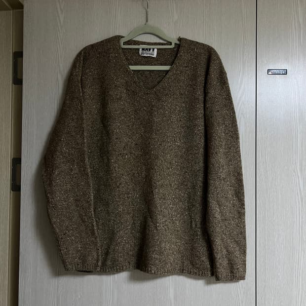 브이넥 빈티지 니트 