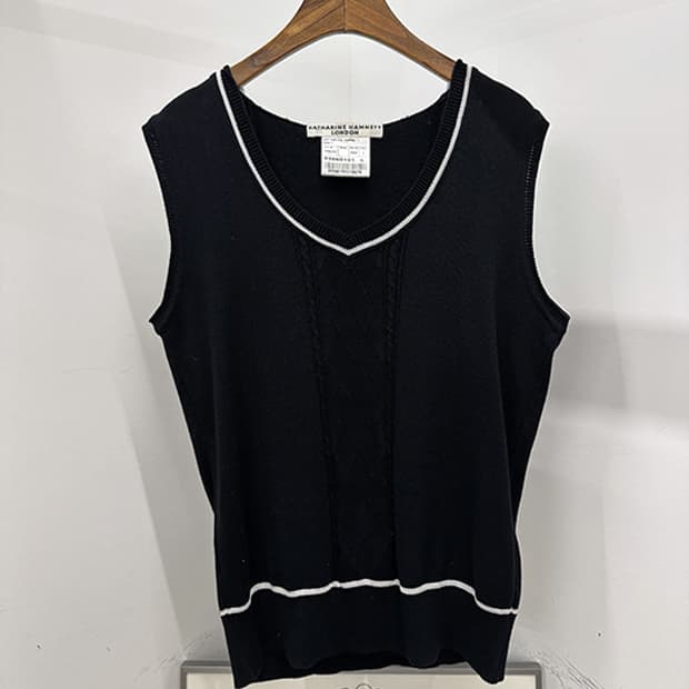 KATHARINE HAMNETT LONDON (L)