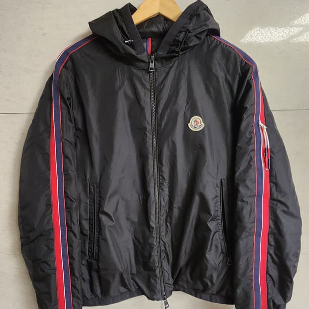 [2] 몽클레어 패딩 바람막이 자켓