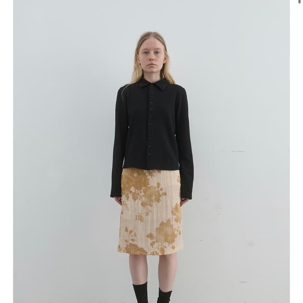 실키 플로럴 미디 스커트 세피아