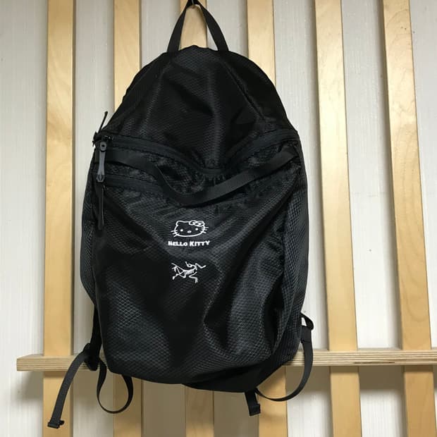 아크테릭스 헬로키티 커스텀 백팩
