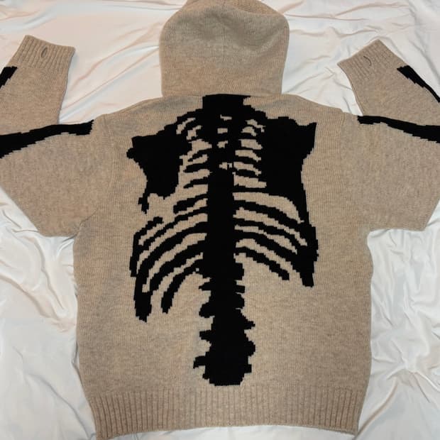 [1] 캐피탈 본 니트 후드 키나리