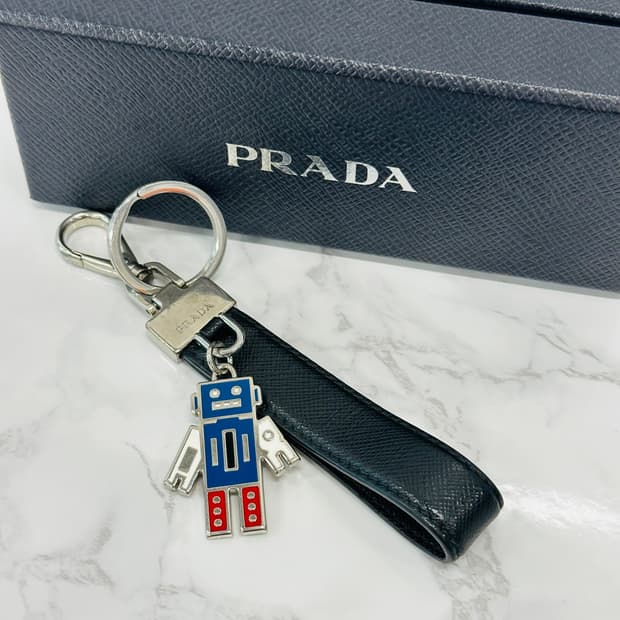 프라다 사피아노 로봇키링