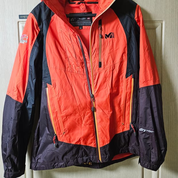 밀레 등산복 바람막이 95사이즈
