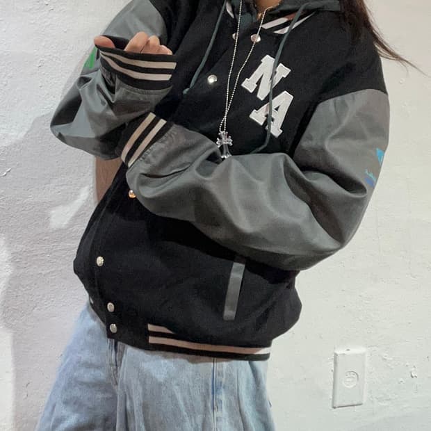 90s 올드스쿨 블랙 리얼레더 바시티 jk