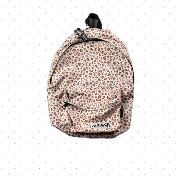 아웃도어 키티 갸루 백팩