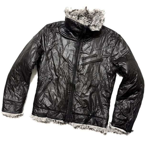 Hideaways - 퍼 패디드 하이넥 자켓