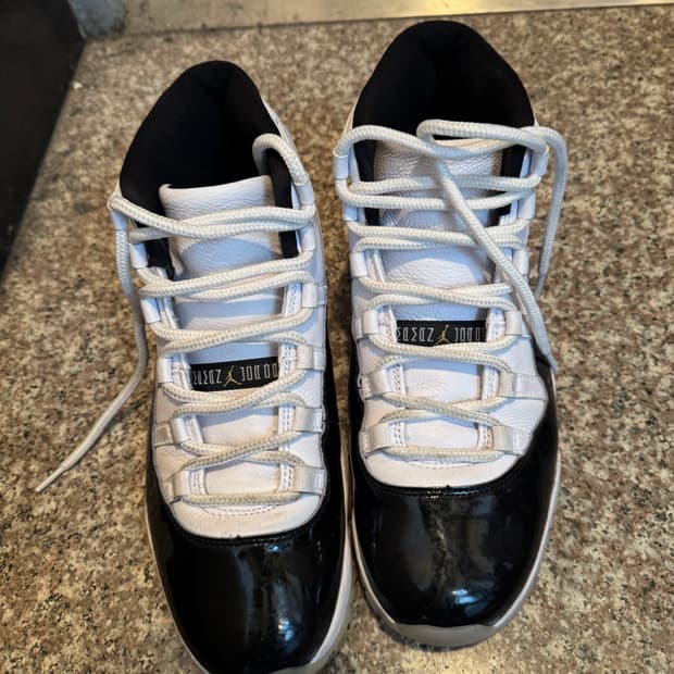 오늘만 급처) 조던11 그래티튜드