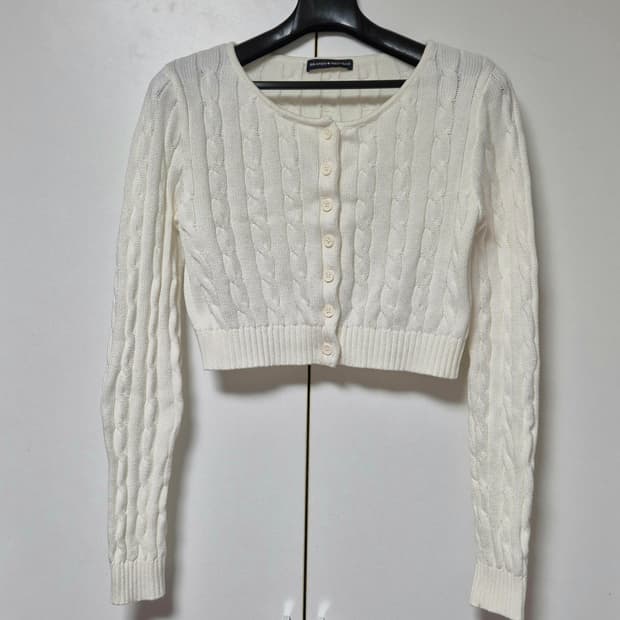 브랜디멜빌 코튼 케이블 니트 크롭 가디건 아텔리아 화이트