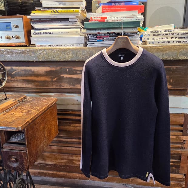 아르마니진 니트