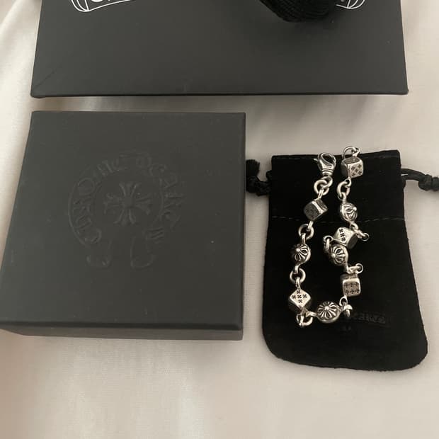 크롬하츠 다이스 팔찌